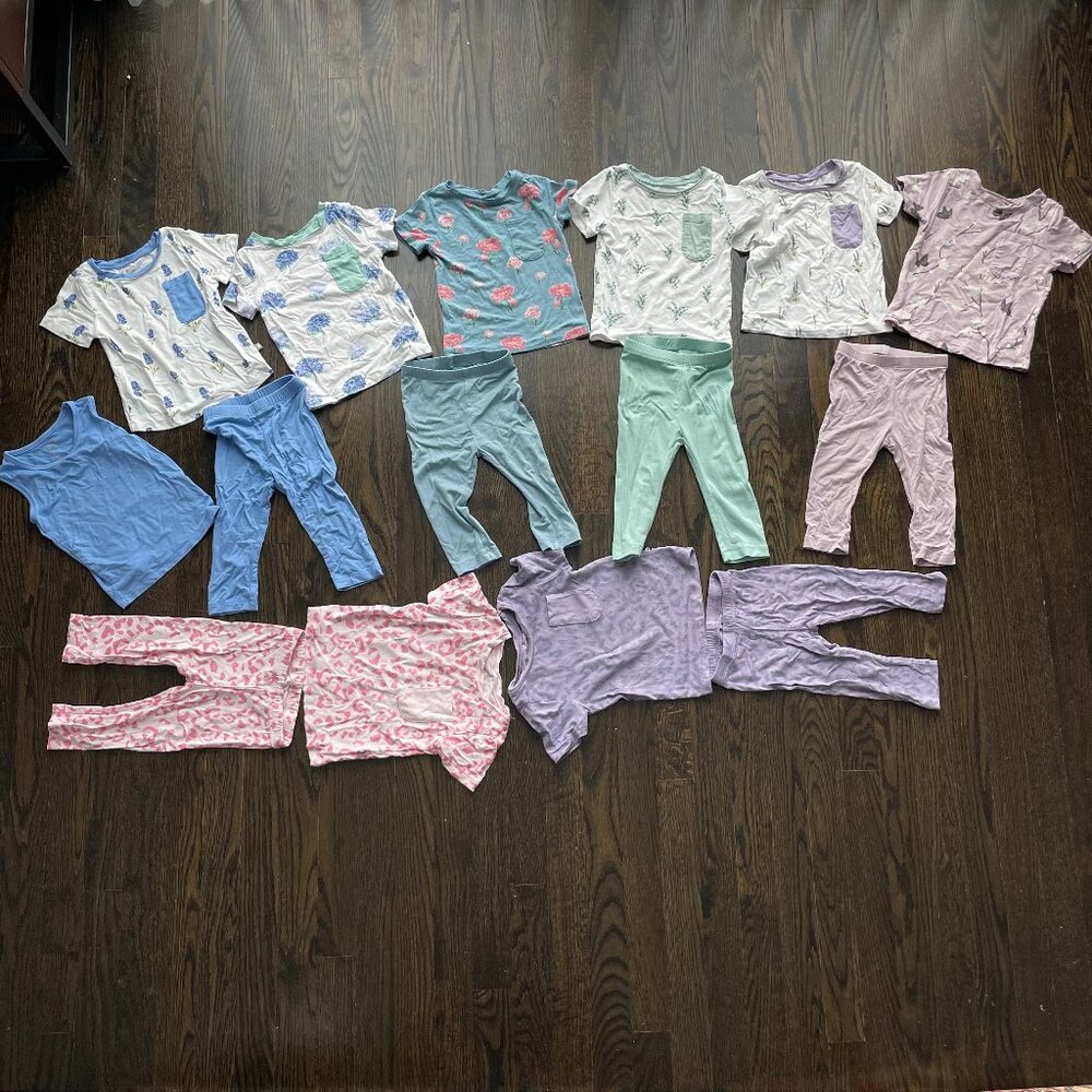 SOLD Kyte Baby 12-18 month spring/summer outfits bundle - capsule wardrobe!